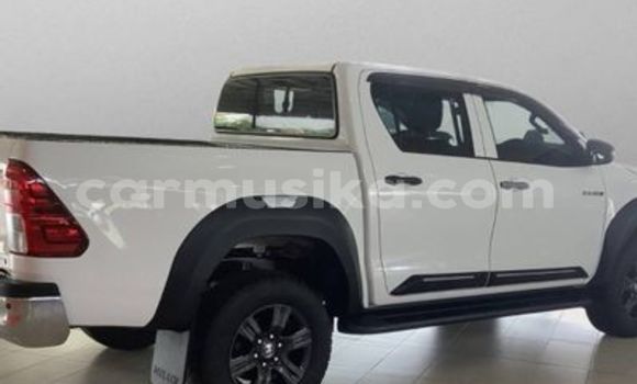 Acheter Occasion Voiture Toyota Hilux Blanc à Beitbridge, Matabeleland South Acheter Occasion Voiture Toyota Hilux Blanc à Beitbridge, Matabeleland South