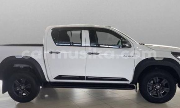 Acheter Occasion Voiture Toyota Hilux Blanc à Beitbridge, Matabeleland South Acheter Occasion Voiture Toyota Hilux Blanc à Beitbridge, Matabeleland South