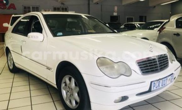Nunua Ilio tumika Mercedes‒Benz CLK-klasse Fedha Gari ndani ya Beitbridge nchini Matabeleland Kusini
