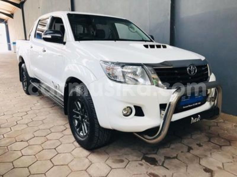 Big with watermark toyota hilux matabeleland south beitbridge 21302