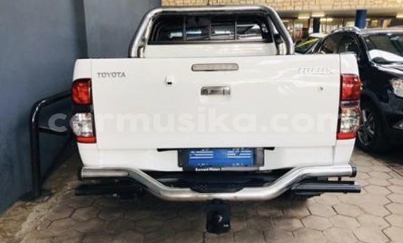 Acheter Occasion Voiture Toyota Hilux Blanc à Beitbridge, Matabeleland South Acheter Occasion Voiture Toyota Hilux Blanc à Beitbridge, Matabeleland South