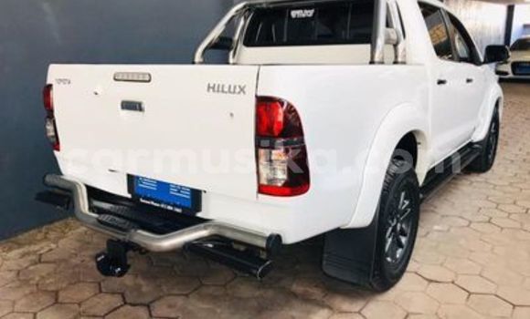 Acheter Occasion Voiture Toyota Hilux Blanc à Beitbridge, Matabeleland South Acheter Occasion Voiture Toyota Hilux Blanc à Beitbridge, Matabeleland South
