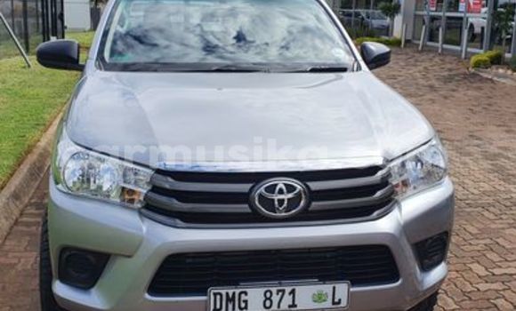 Tenga Tsaru Toyota Hilux Sirivha Mota in Beitbridge in Matabeleland South Tenga Tsaru Toyota Hilux Sirivha Mota in Beitbridge in Matabeleland South