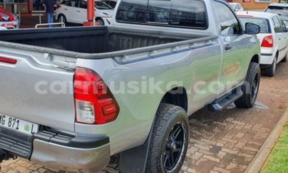 Tenga Tsaru Toyota Hilux Sirivha Mota in Beitbridge in Matabeleland South Tenga Tsaru Toyota Hilux Sirivha Mota in Beitbridge in Matabeleland South