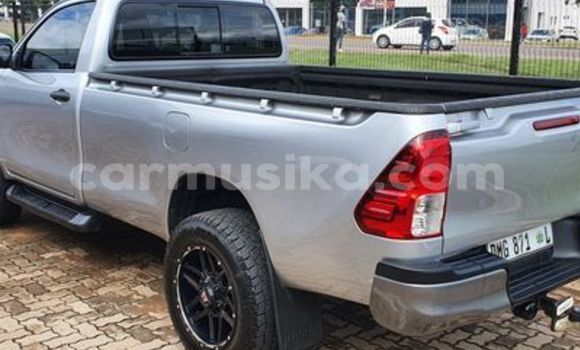 Tenga Tsaru Toyota Hilux Sirivha Mota in Beitbridge in Matabeleland South Tenga Tsaru Toyota Hilux Sirivha Mota in Beitbridge in Matabeleland South