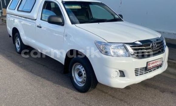 Tenga Tsaru Toyota Hilux Chena Mota in Beitbridge in Matabeleland South Tenga Tsaru Toyota Hilux Chena Mota in Beitbridge in Matabeleland South