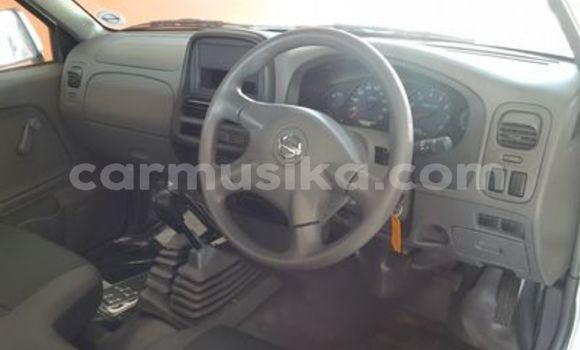 Buy Used Nissan NP 300 White Car in Beitbridge in Matabeleland South Buy Used Nissan NP 300 White Car in Beitbridge in Matabeleland South