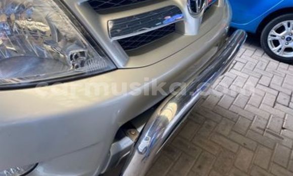 Tenga Tsaru Toyota Hilux Sirivha Mota in Belvedere in Harare