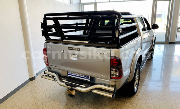 Nunua Ilio tumika Toyota Hilux Fedha Gari ndani ya Beitbridge nchini Matabeleland Kusini Nunua Ilio tumika Toyota Hilux Fedha Gari ndani ya Beitbridge nchini Matabeleland Kusini