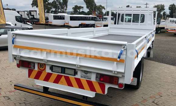 Buy Used Nissan UD White Truck in Beitbridge in Matabeleland South Buy Used Nissan UD White Truck in Beitbridge in Matabeleland South