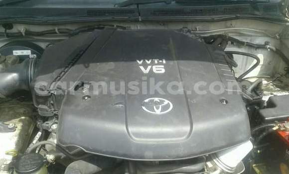 Acheter Occasion Voiture Toyota Hilux Blanc à Belvédère, Harare Acheter Occasion Voiture Toyota Hilux Blanc à Belvédère, Harare