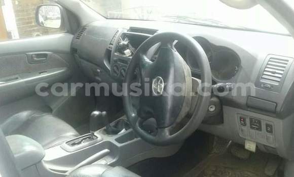 Acheter Occasion Voiture Toyota Hilux Blanc à Belvédère, Harare Acheter Occasion Voiture Toyota Hilux Blanc à Belvédère, Harare
