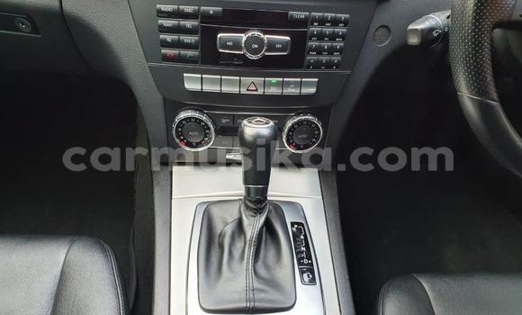 Acheter Occasion Voiture Mercedes‒Benz C–Class Blanc à Beitbridge, Matabeleland South Acheter Occasion Voiture Mercedes‒Benz C–Class Blanc à Beitbridge, Matabeleland South