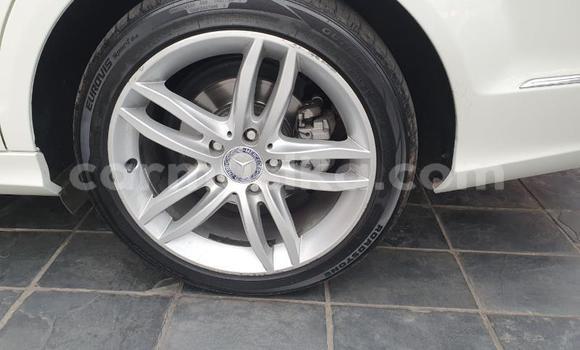 Acheter Occasion Voiture Mercedes‒Benz C–Class Blanc à Beitbridge, Matabeleland South Acheter Occasion Voiture Mercedes‒Benz C–Class Blanc à Beitbridge, Matabeleland South