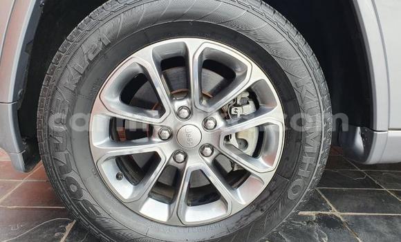 Acheter Occasion Voiture Jeep Grand Cherokee Gris à Beitbridge, Matabeleland South Acheter Occasion Voiture Jeep Grand Cherokee Gris à Beitbridge, Matabeleland South