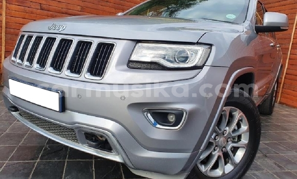 Acheter Occasion Voiture Jeep Grand Cherokee Gris à Beitbridge, Matabeleland South Acheter Occasion Voiture Jeep Grand Cherokee Gris à Beitbridge, Matabeleland South
