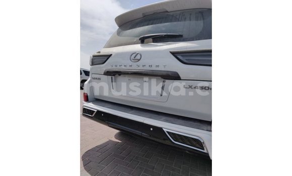 Acheter Import Voiture Lexus LX Blanc à Import - Dubai, Harare Acheter Import Voiture Lexus LX Blanc à Import - Dubai, Harare