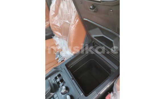 Acheter Import Voiture Lexus LX Blanc à Import - Dubai, Harare Acheter Import Voiture Lexus LX Blanc à Import - Dubai, Harare