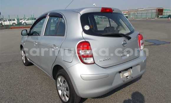 Nunua Ilio tumika Nissan March Fedha Gari ndani ya Beitbridge nchini Matabeleland Kusini Nunua Ilio tumika Nissan March Fedha Gari ndani ya Beitbridge nchini Matabeleland Kusini