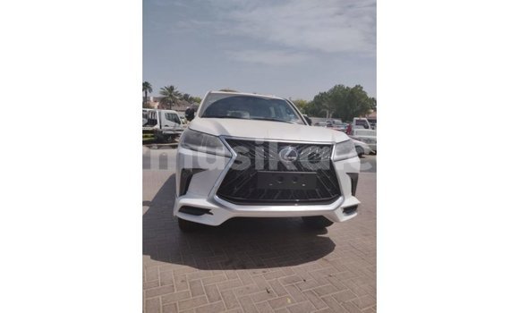 Acheter Import Voiture Lexus LX Blanc à Import - Dubai, Harare Acheter Import Voiture Lexus LX Blanc à Import - Dubai, Harare