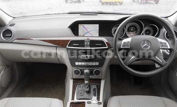 Nunua Ilio tumika Mercedes‒Benz C–Class Nyeupe Gari ndani ya Beitbridge nchini Matabeleland Kusini Nunua Ilio tumika Mercedes‒Benz C–Class Nyeupe Gari ndani ya Beitbridge nchini Matabeleland Kusini