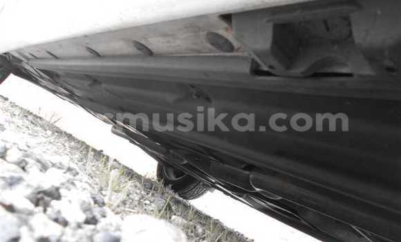 Nunua Ilio tumika Mercedes‒Benz C–Class Nyeupe Gari ndani ya Beitbridge nchini Matabeleland Kusini Nunua Ilio tumika Mercedes‒Benz C–Class Nyeupe Gari ndani ya Beitbridge nchini Matabeleland Kusini