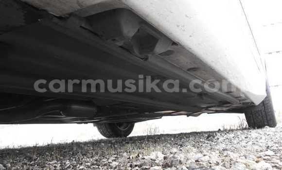 Nunua Ilio tumika Mercedes‒Benz C–Class Nyeupe Gari ndani ya Beitbridge nchini Matabeleland Kusini Nunua Ilio tumika Mercedes‒Benz C–Class Nyeupe Gari ndani ya Beitbridge nchini Matabeleland Kusini