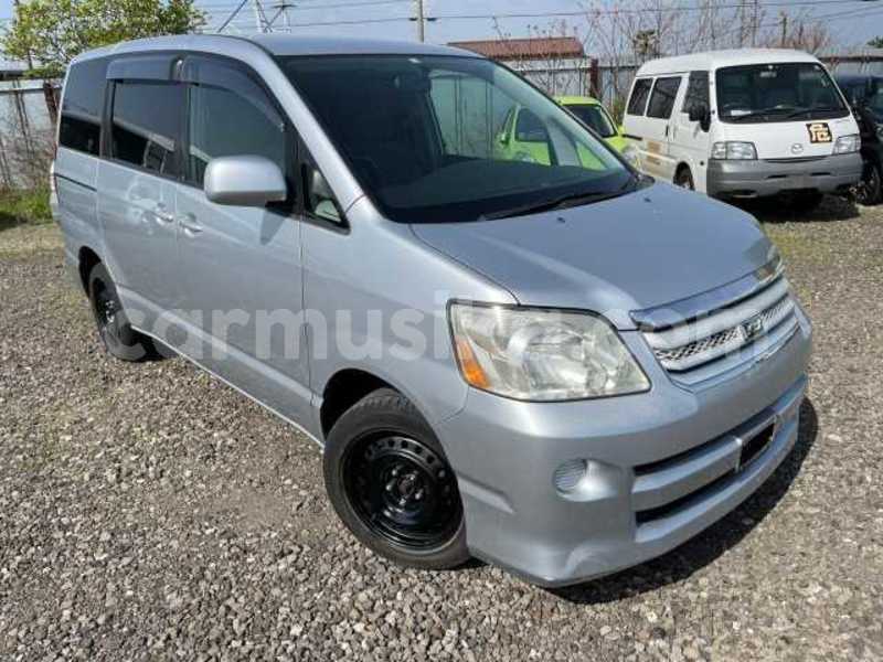 Big with watermark toyota noah matabeleland south beitbridge 21342