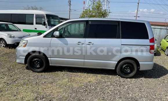 Buy Used Toyota Noah Silver Car in Beitbridge in Matabeleland South Buy Used Toyota Noah Silver Car in Beitbridge in Matabeleland South