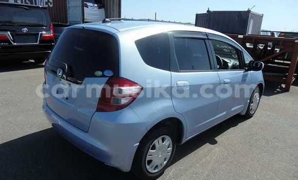 Nunua Ilio tumika Honda Fit Bluu Gari ndani ya Beitbridge nchini Matabeleland Kusini Nunua Ilio tumika Honda Fit Bluu Gari ndani ya Beitbridge nchini Matabeleland Kusini
