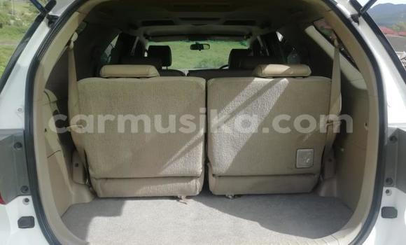 Nunua Ilio tumika Toyota Fortuner Nyeupe Gari ndani ya Willowvale nchini Harare Nunua Ilio tumika Toyota Fortuner Nyeupe Gari ndani ya Willowvale nchini Harare