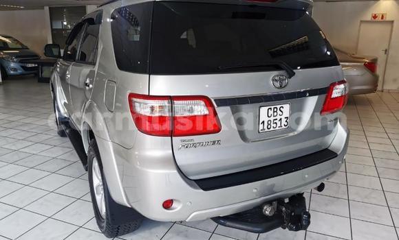 Nunua Ilio tumika Toyota Hilux Fedha Gari ndani ya Willowvale nchini Harare Nunua Ilio tumika Toyota Hilux Fedha Gari ndani ya Willowvale nchini Harare