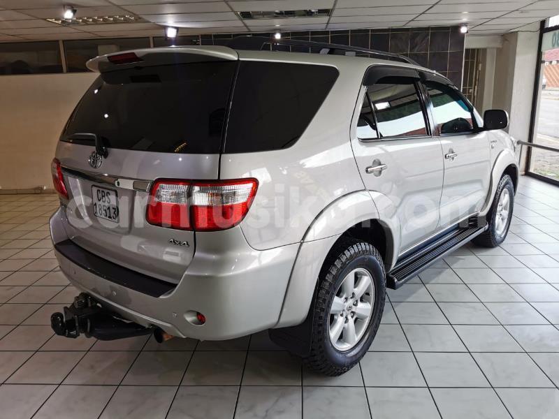 Big with watermark toyota hilux harare willowvale 21364