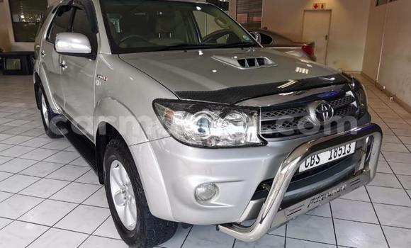 Nunua Ilio tumika Toyota Hilux Fedha Gari ndani ya Willowvale nchini Harare Nunua Ilio tumika Toyota Hilux Fedha Gari ndani ya Willowvale nchini Harare