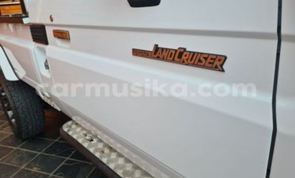 Nunua Ilio tumika Toyota Land Cruiser Nyeupe Gari ndani ya Beitbridge nchini Matabeleland Kusini Nunua Ilio tumika Toyota Land Cruiser Nyeupe Gari ndani ya Beitbridge nchini Matabeleland Kusini