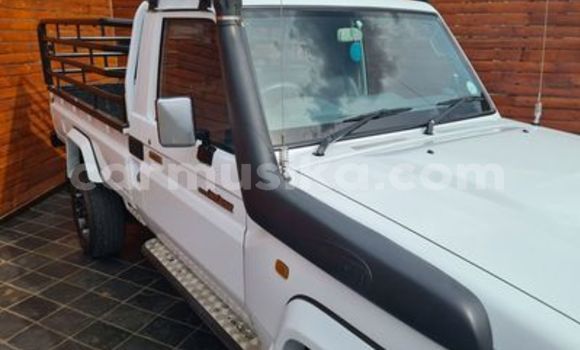 Nunua Ilio tumika Toyota Land Cruiser Nyeupe Gari ndani ya Beitbridge nchini Matabeleland Kusini Nunua Ilio tumika Toyota Land Cruiser Nyeupe Gari ndani ya Beitbridge nchini Matabeleland Kusini