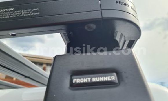 Nunua Ilio tumika Toyota Land Cruiser Nyeupe Gari ndani ya Beitbridge nchini Matabeleland Kusini Nunua Ilio tumika Toyota Land Cruiser Nyeupe Gari ndani ya Beitbridge nchini Matabeleland Kusini