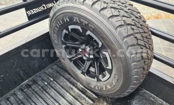 Nunua Ilio tumika Toyota Land Cruiser Nyeupe Gari ndani ya Beitbridge nchini Matabeleland Kusini Nunua Ilio tumika Toyota Land Cruiser Nyeupe Gari ndani ya Beitbridge nchini Matabeleland Kusini