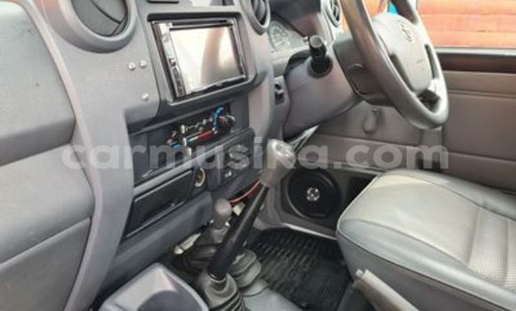Nunua Ilio tumika Toyota Land Cruiser Nyeupe Gari ndani ya Beitbridge nchini Matabeleland Kusini Nunua Ilio tumika Toyota Land Cruiser Nyeupe Gari ndani ya Beitbridge nchini Matabeleland Kusini