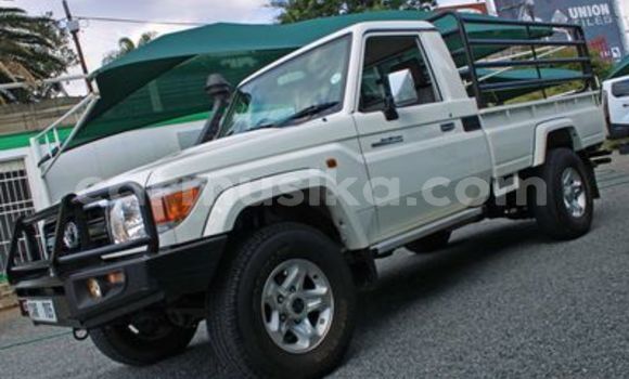 Buy Used Toyota Land Cruiser White Car in Beitbridge in Matabeleland South Buy Used Toyota Land Cruiser White Car in Beitbridge in Matabeleland South