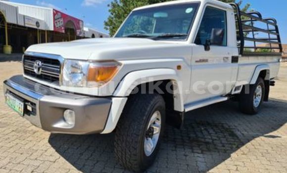Tenga Tsaru Toyota Land Cruiser Chena Mota in Beitbridge in Matabeleland South Tenga Tsaru Toyota Land Cruiser Chena Mota in Beitbridge in Matabeleland South