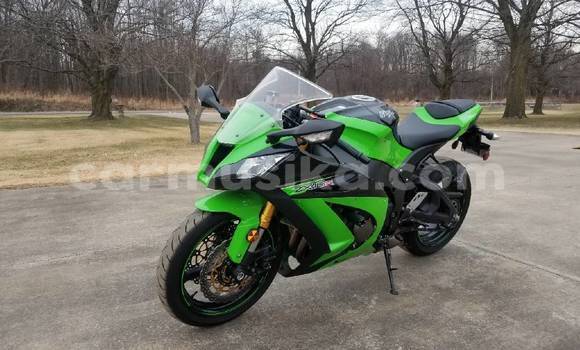 Tenga Tsaru Kawasaki Ninja ZX-10R Girinhi Bike in Harare in Harare Tenga Tsaru Kawasaki Ninja ZX-10R Girinhi Bike in Harare in Harare