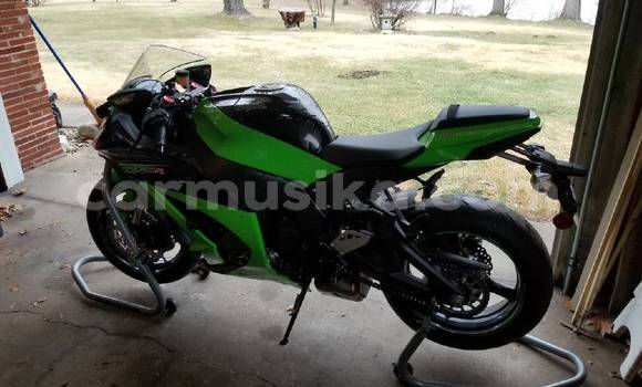 Tenga Tsaru Kawasaki Ninja ZX-10R Girinhi Bike in Harare in Harare Tenga Tsaru Kawasaki Ninja ZX-10R Girinhi Bike in Harare in Harare