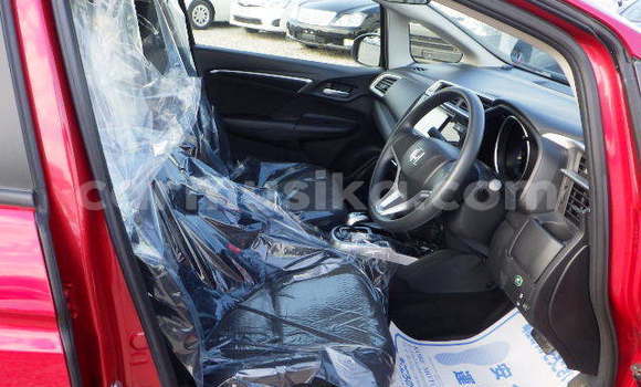 Nunua Ilio tumika Honda Fit Nyekundu Gari ndani ya Beitbridge nchini Matabeleland Kusini Nunua Ilio tumika Honda Fit Nyekundu Gari ndani ya Beitbridge nchini Matabeleland Kusini