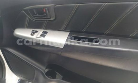 Buy Used Toyota Hilux White Car in Beitbridge in Matabeleland South Buy Used Toyota Hilux White Car in Beitbridge in Matabeleland South