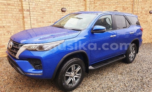 Tenga Tsaru Toyota Fortuner Bhuruu Mota in Beitbridge in Matabeleland South