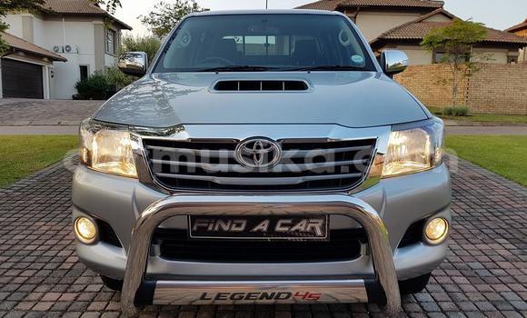 Tenga Tsaru Toyota Hilux Zvimwe Mota in Beitbridge in Matabeleland South Tenga Tsaru Toyota Hilux Zvimwe Mota in Beitbridge in Matabeleland South