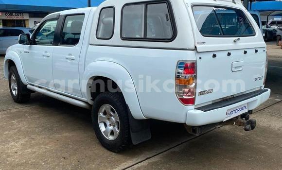 Acheter Occasion Voiture Mazda BT-50 Blanc à Beitbridge, Matabeleland South Acheter Occasion Voiture Mazda BT-50 Blanc à Beitbridge, Matabeleland South