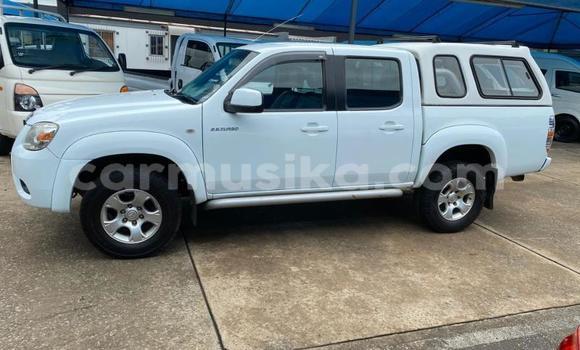 Acheter Occasion Voiture Mazda BT-50 Blanc à Beitbridge, Matabeleland South Acheter Occasion Voiture Mazda BT-50 Blanc à Beitbridge, Matabeleland South