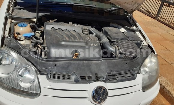 Tenga Tsaru Volkswagen Golf Chena Mota in Beitbridge in Matabeleland South Tenga Tsaru Volkswagen Golf Chena Mota in Beitbridge in Matabeleland South